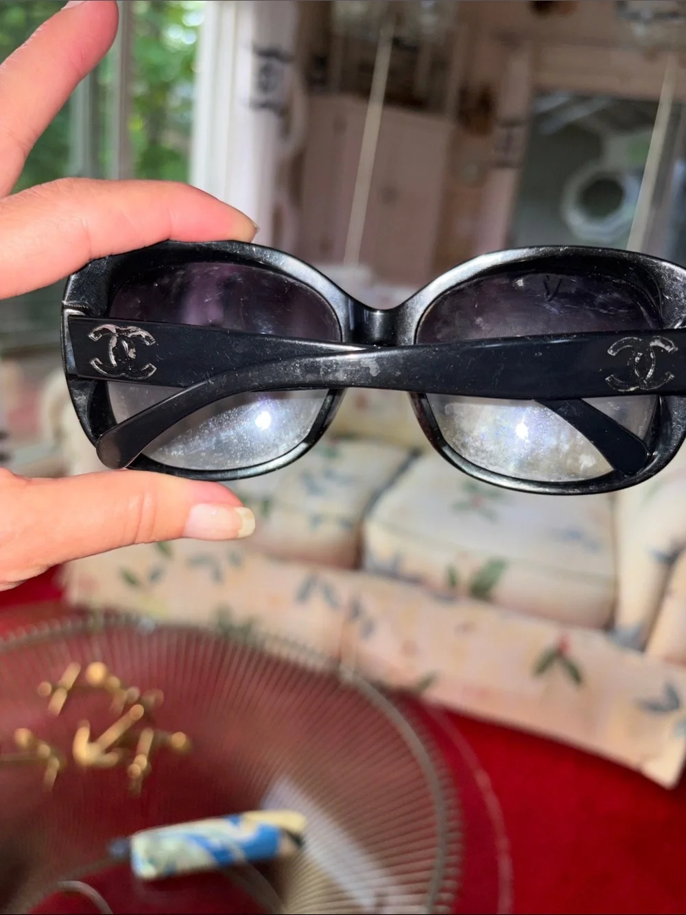 CHANEL Black Oversized Cat-Eye Sunglasses